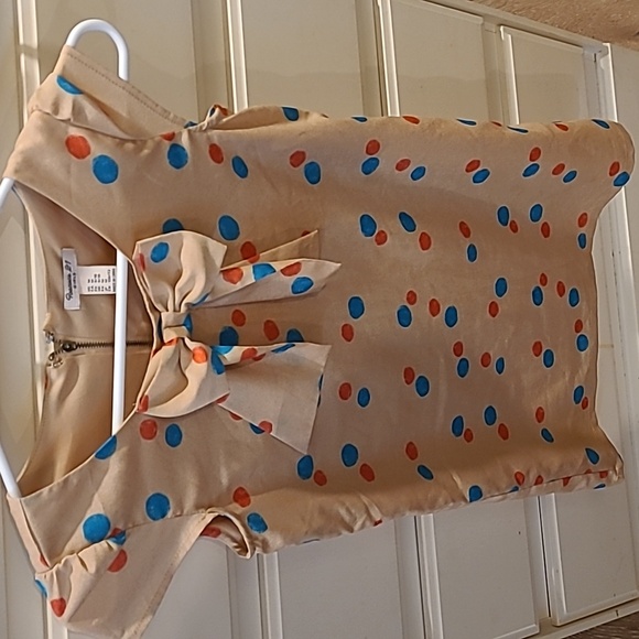 Girls Dotted Dress With Bow - Picture 1 of 3